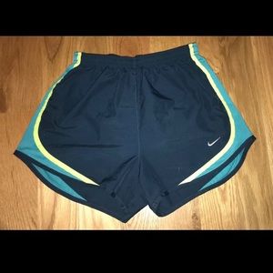 Nike size small women's running shorts